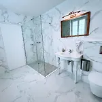 Bed & Breakfast Chateau De 3*