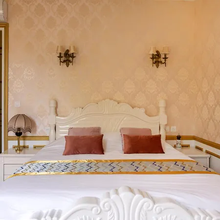 Couette-café Chateau De 3*