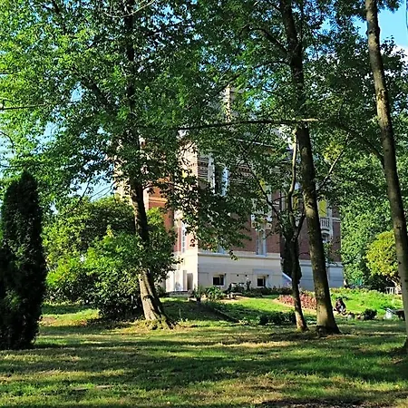 Chateau De Moliens