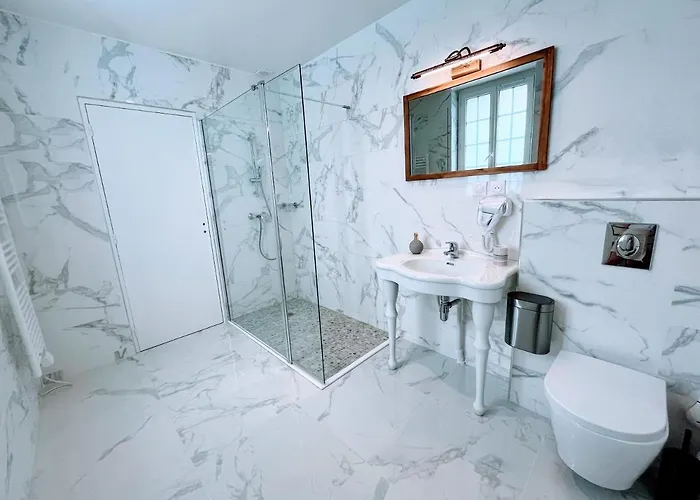 住宿加早餐酒店 Chateau De 3*